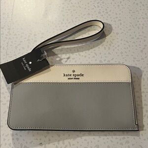 Kate Spade Lucy medium zip wristlet.  NWT.